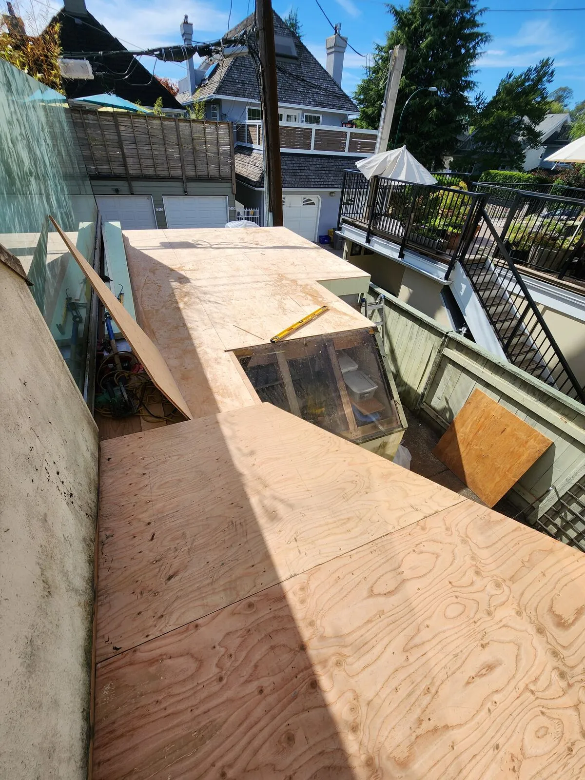 Repairing the door header and rebuilding the roof deck