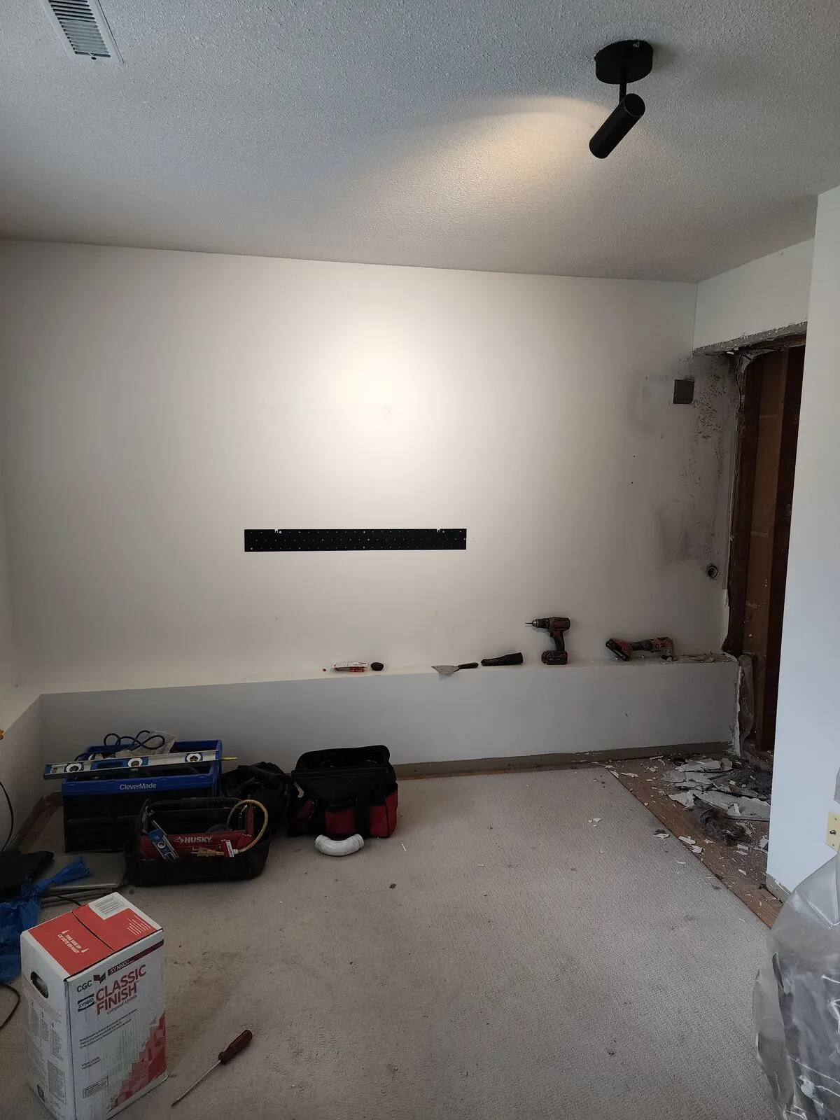 Demo, drywall and prepping the feature wall