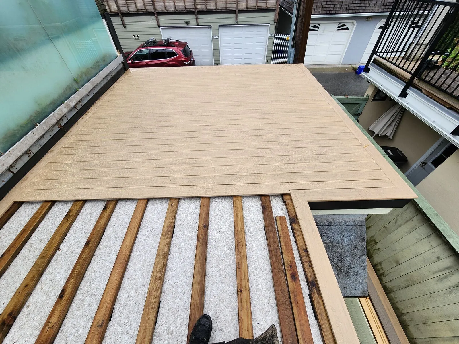 Composite deck with a picture-frame border