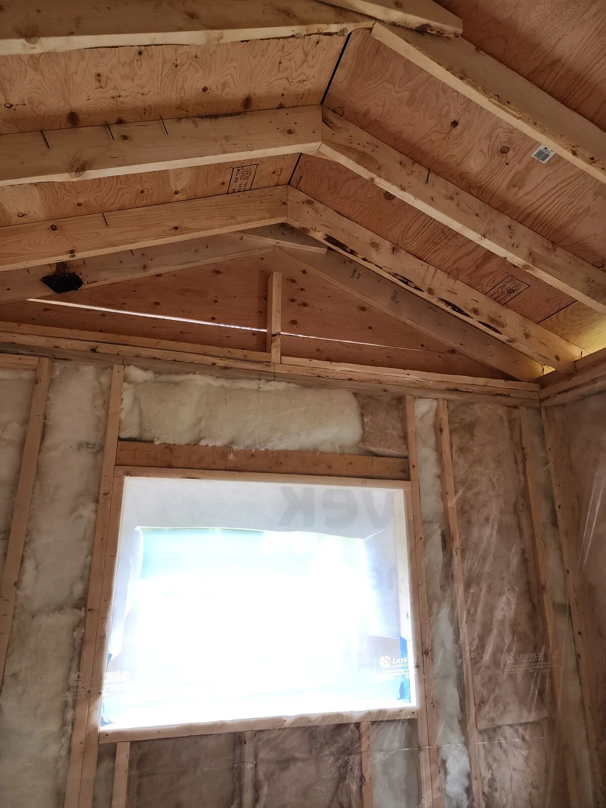 Insulating walls and rafter bays