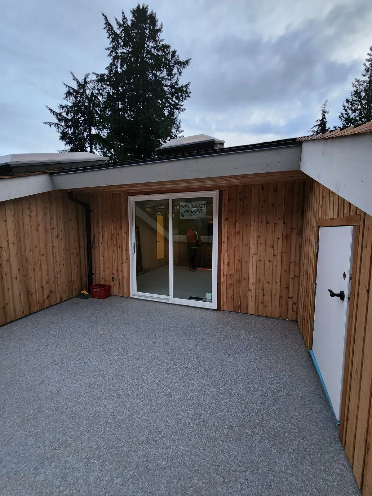 Cedar & Vinyl Covered Deck — North Vancouver