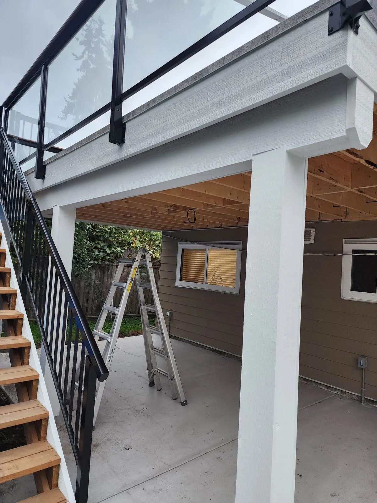 Rebuilding the upper deck with a vinyl waterproof membrane